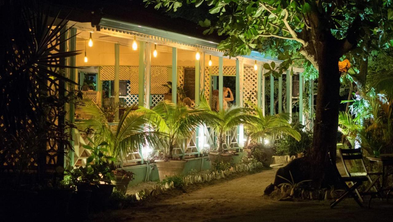 Oualie Beach Resort Nevis Exterior foto